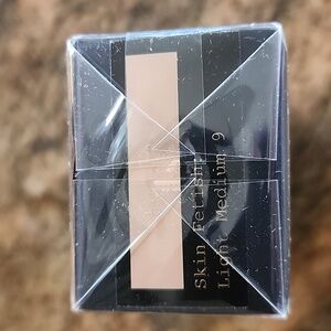 PMG Light Medium 9 Sublime Perfection Foundation